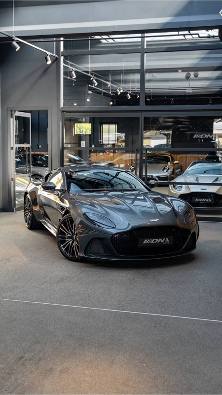Aston Martin DBS