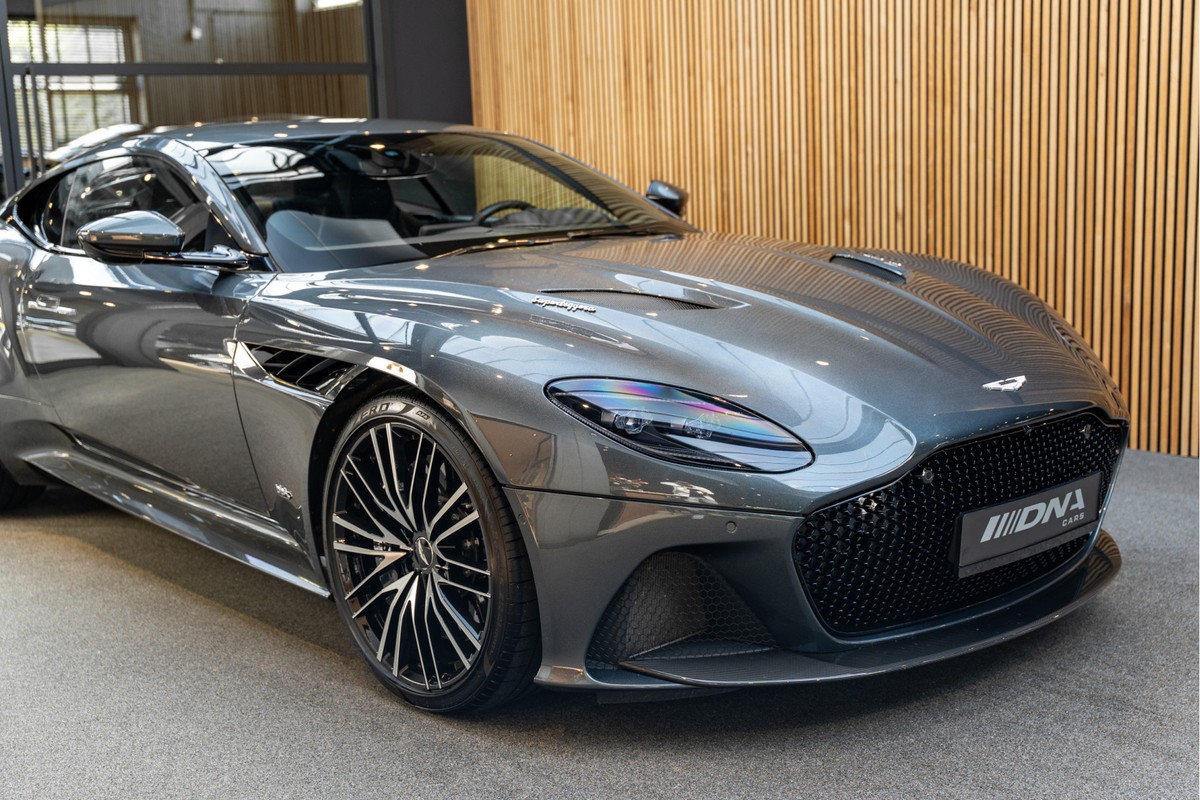 Aston Martin DBS