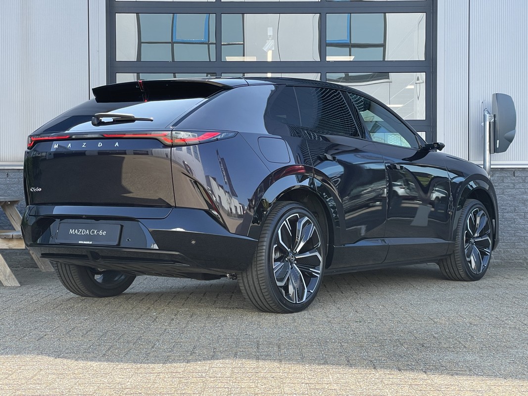 Mazda CX-6e