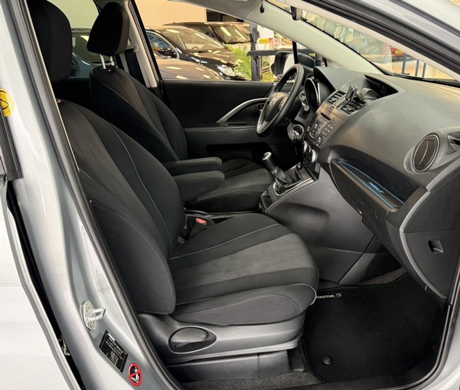 Mazda 5