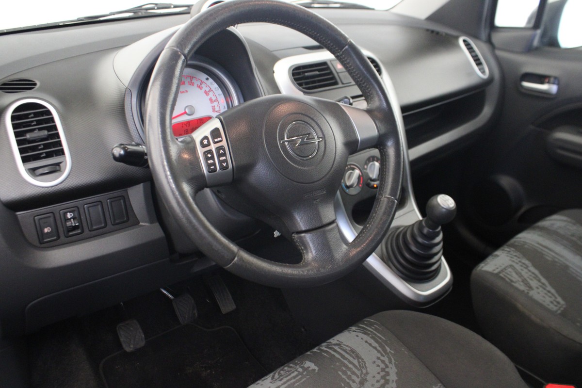 Opel Agila