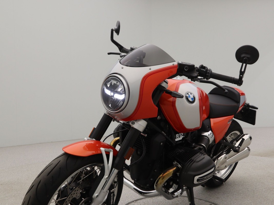 BMW R 12
