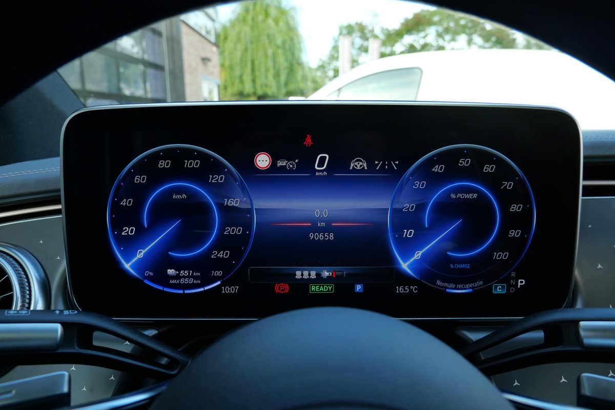 Mercedes-Benz EQS