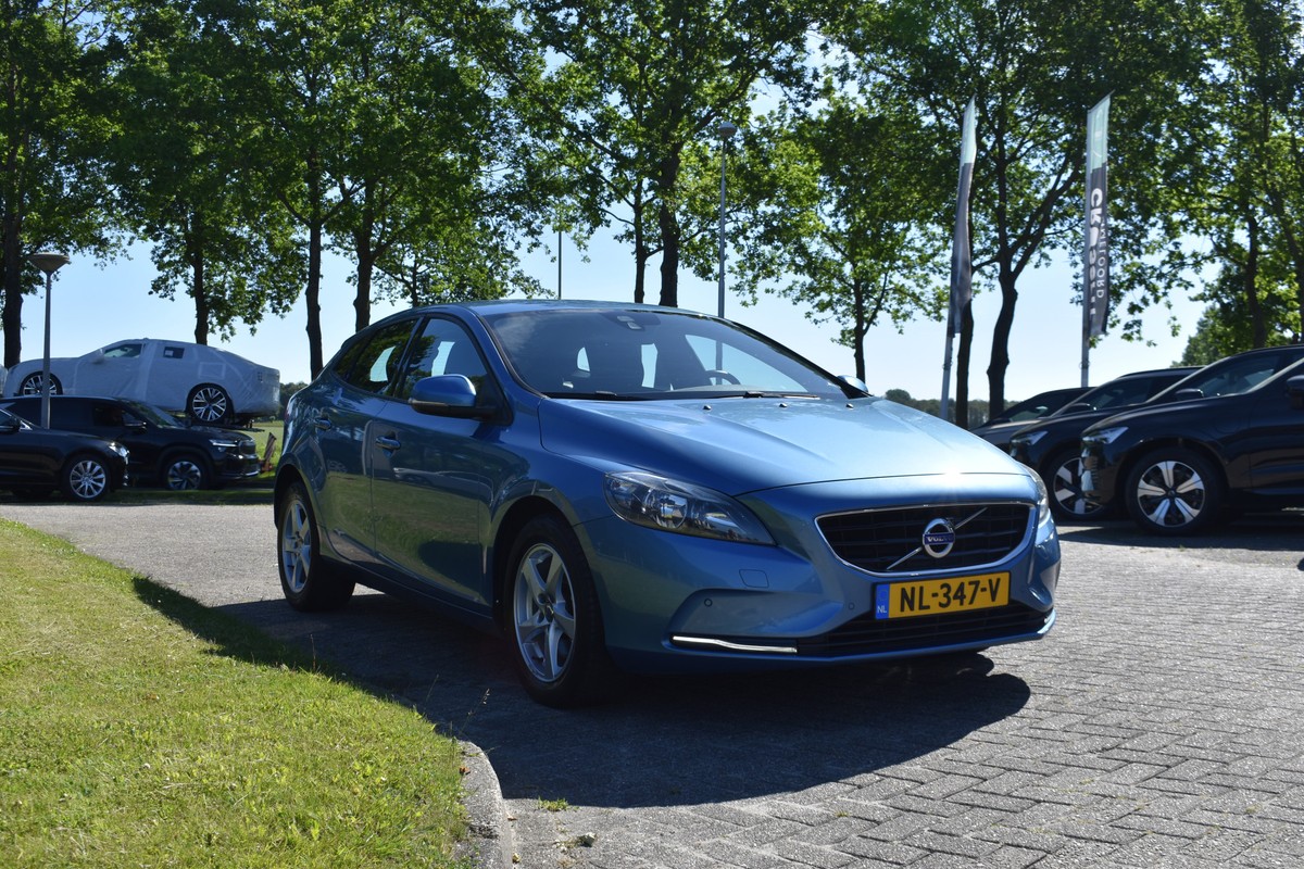 Volvo V40