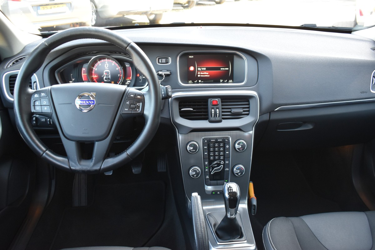 Volvo V40