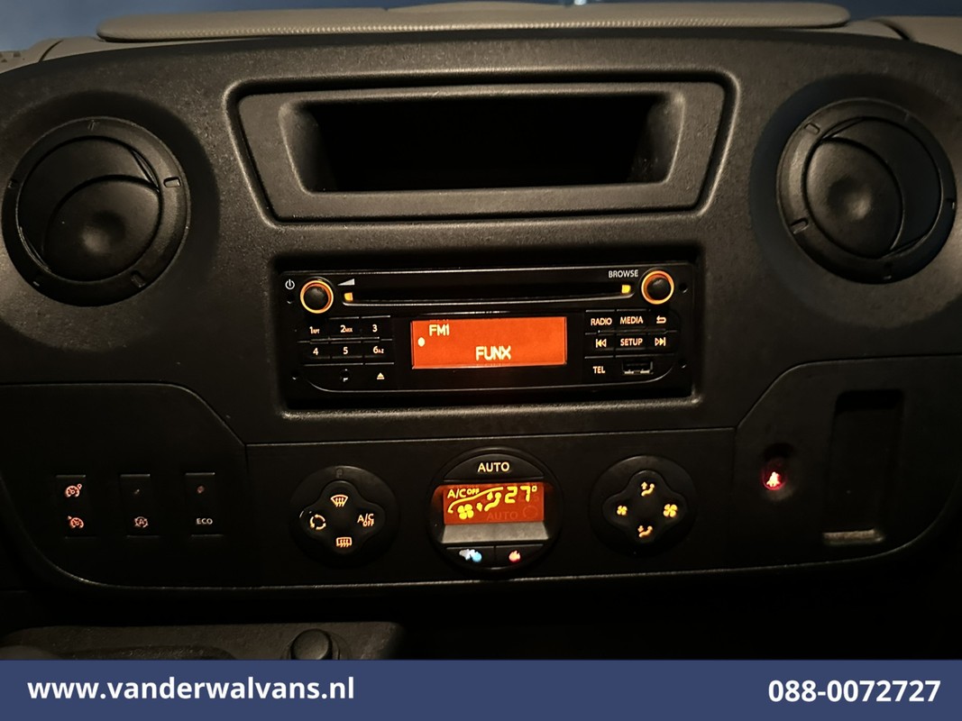 Nissan NV400