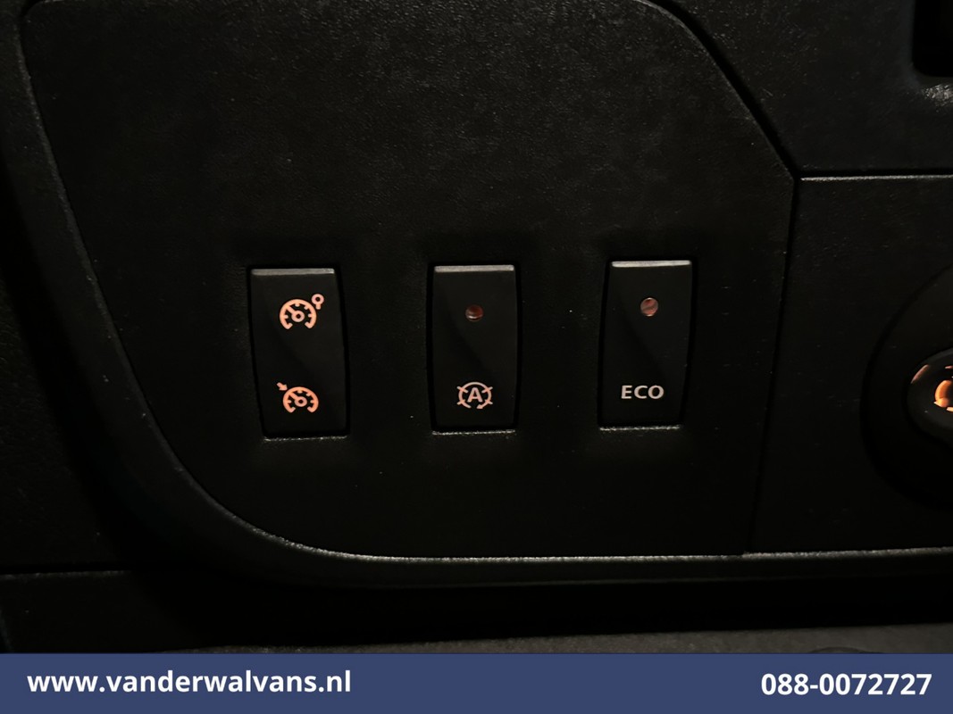Nissan NV400