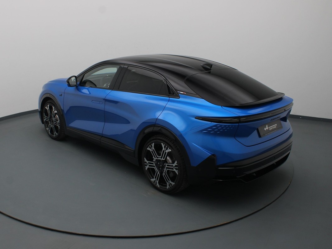 Alpine A390