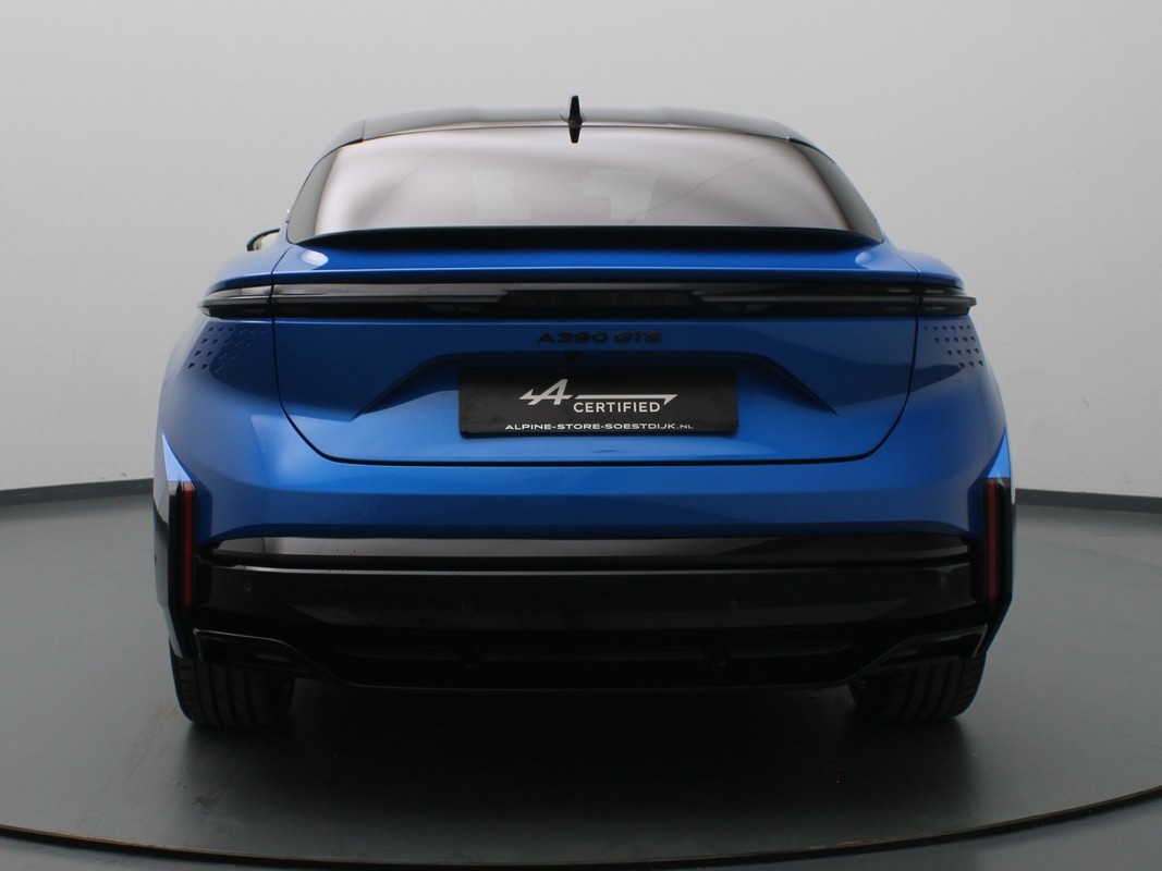 Alpine A390
