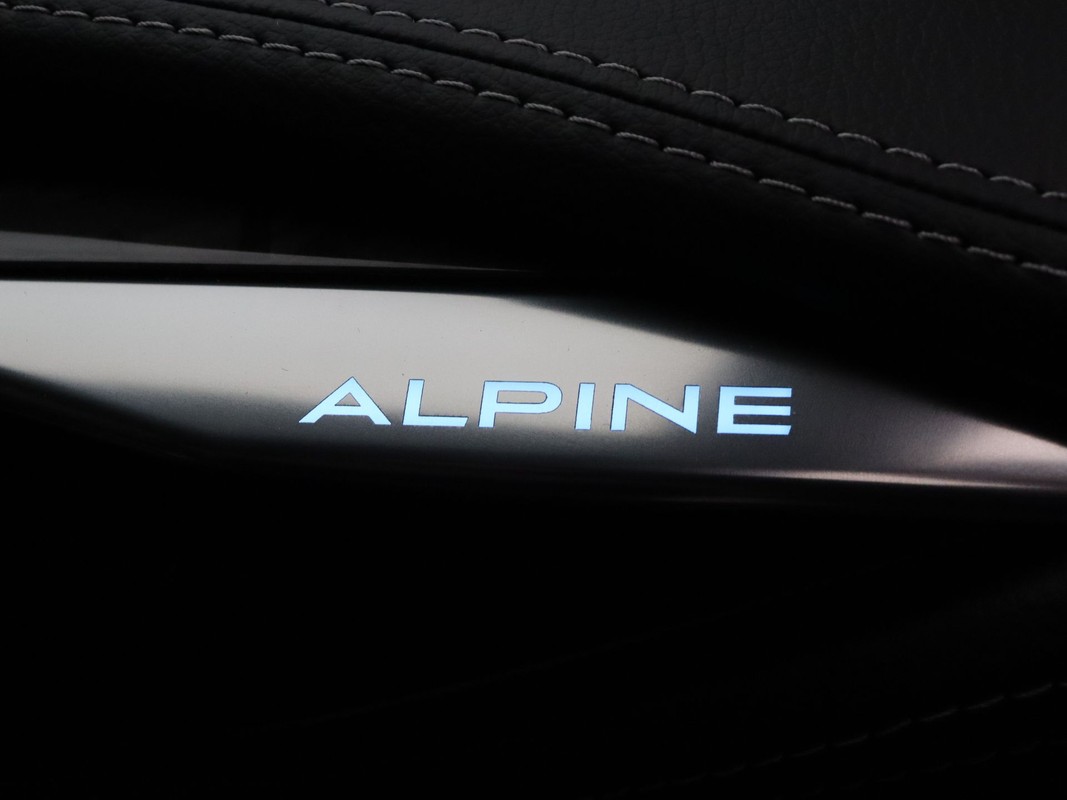 Alpine A390