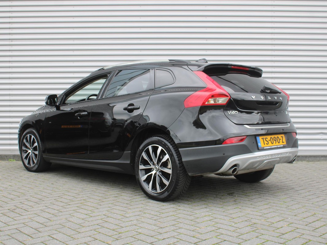 Volvo V40
