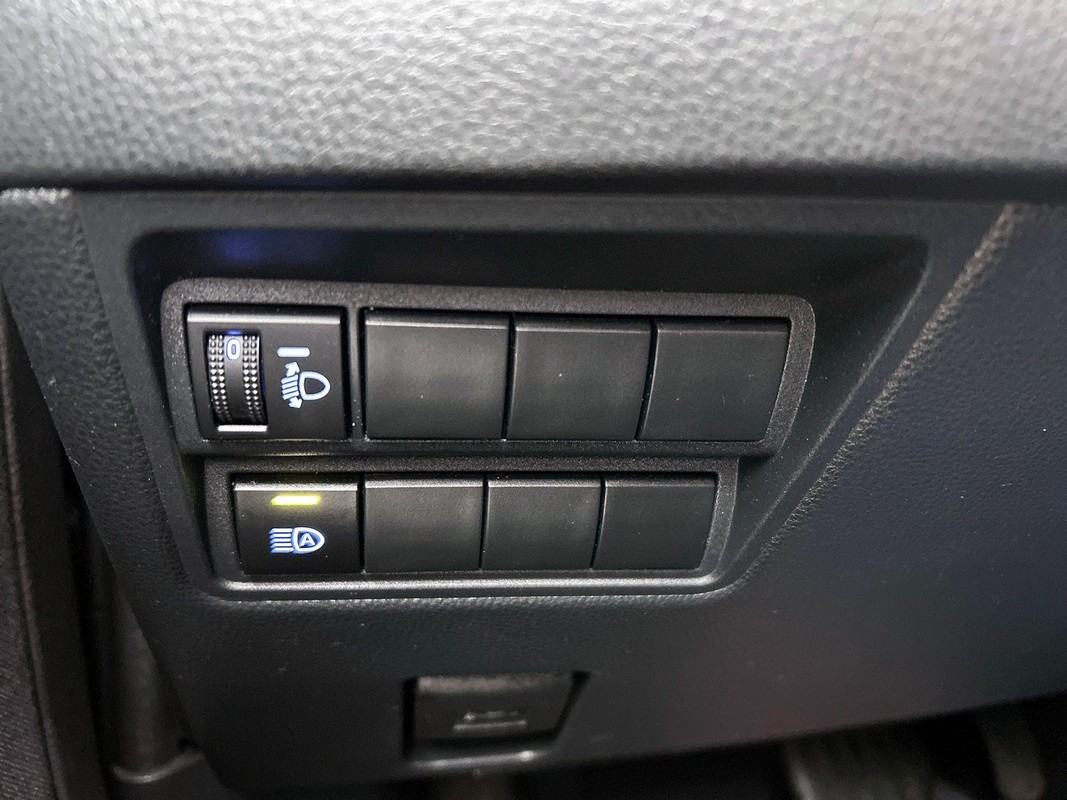 Mazda 2 Hybrid