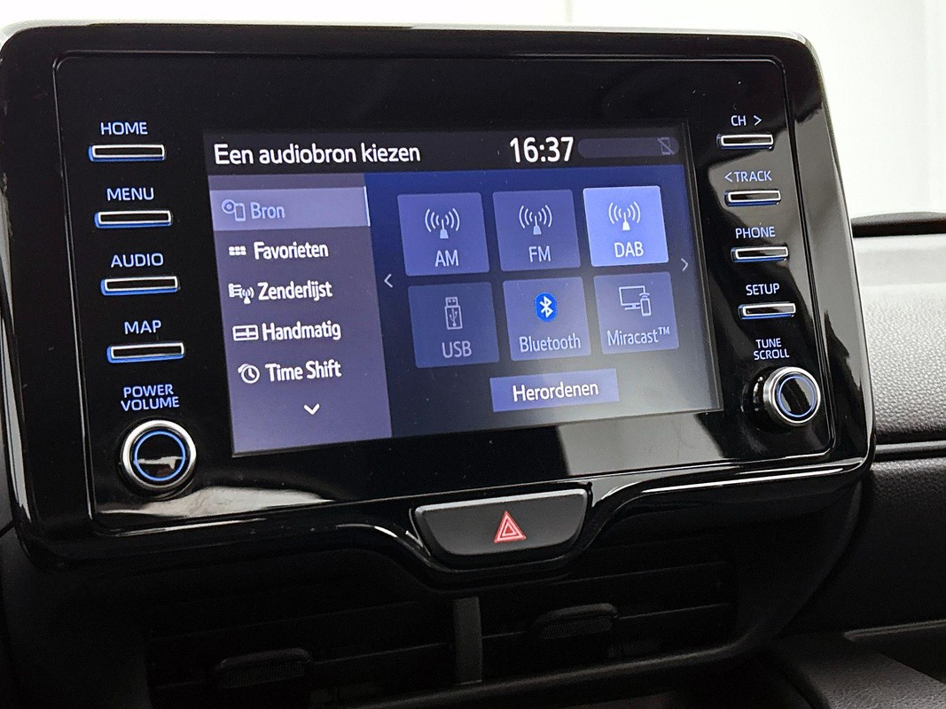 Mazda 2 Hybrid