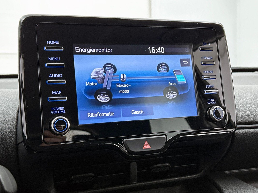 Mazda 2 Hybrid