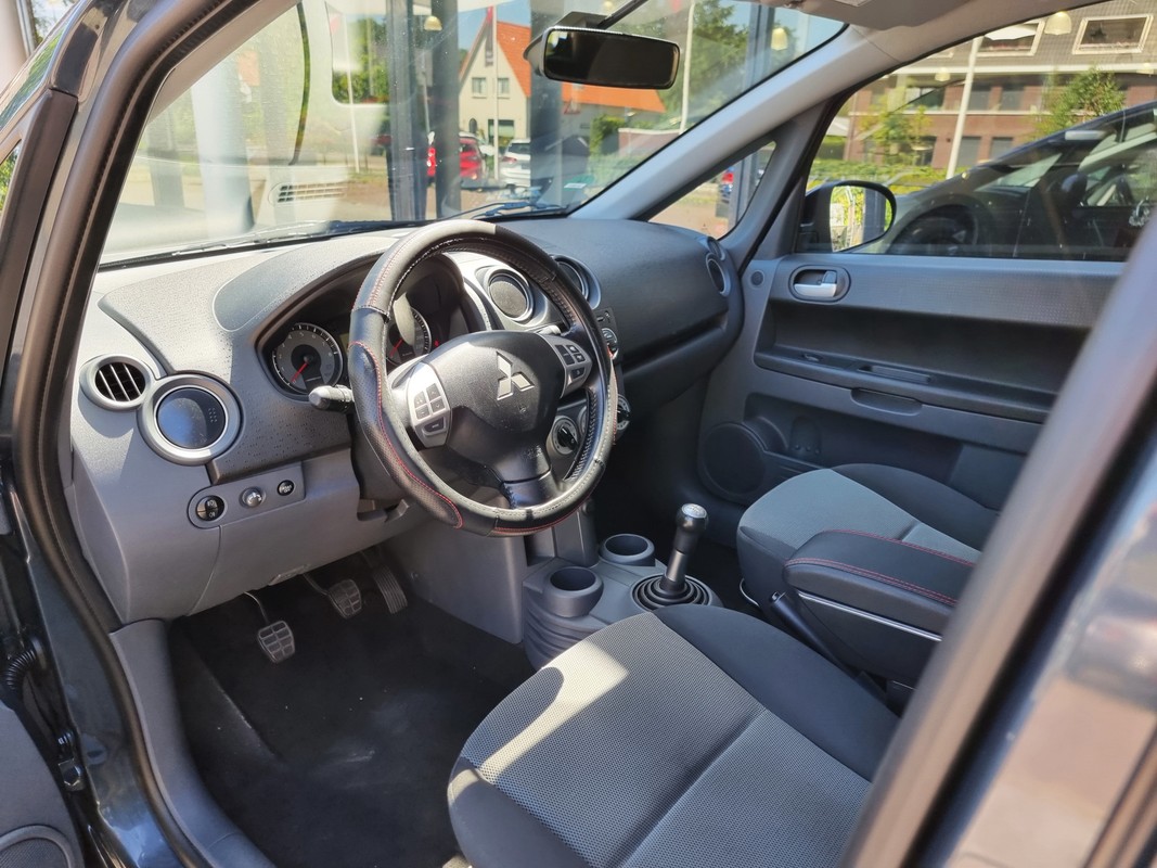 Mitsubishi Colt