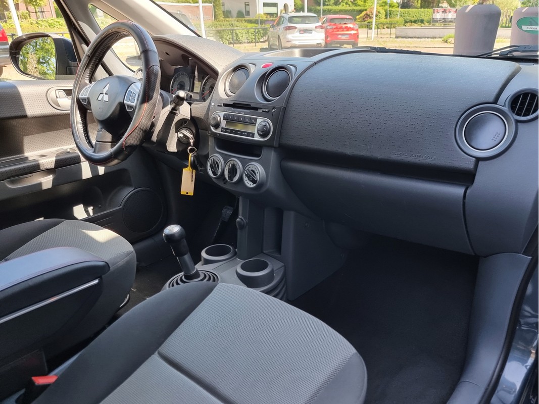 Mitsubishi Colt
