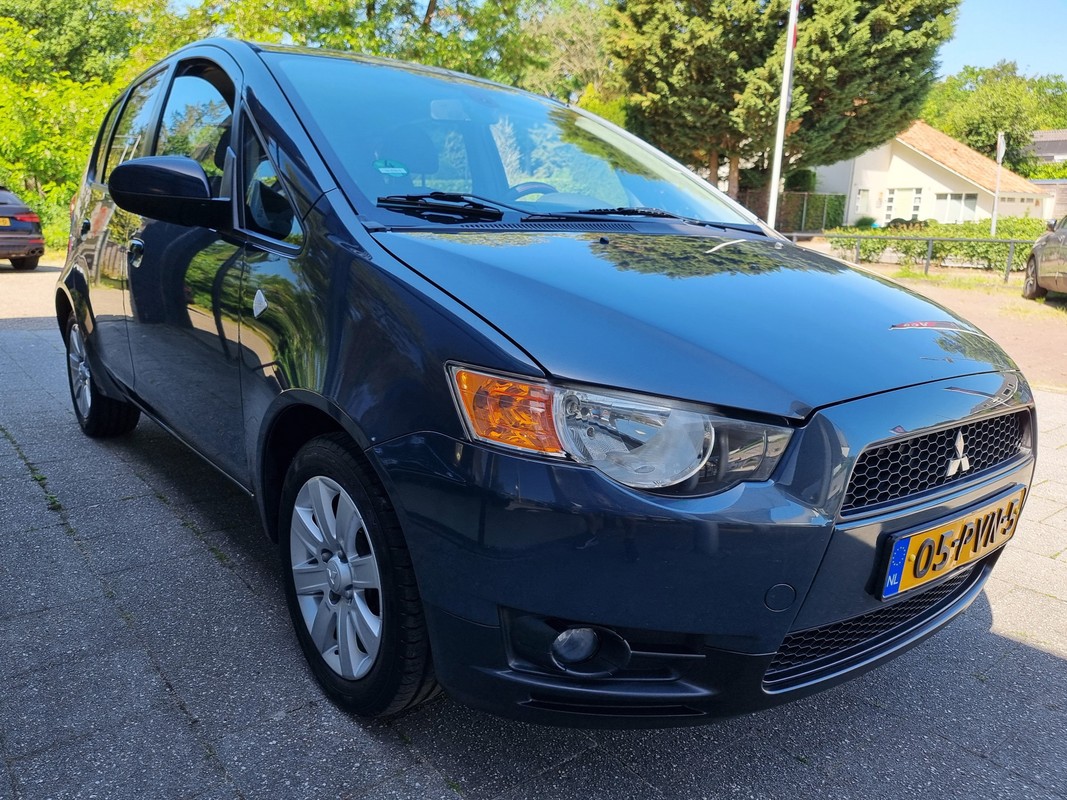 Mitsubishi Colt