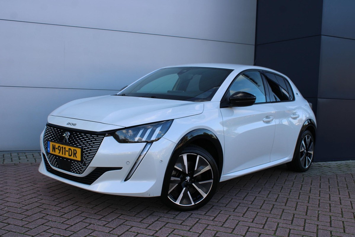 Peugeot e-208