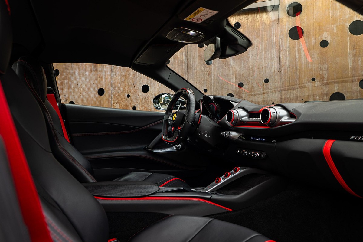 Ferrari 812 GTS