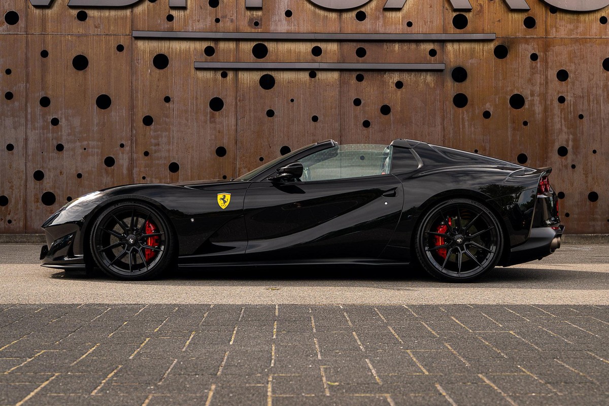 Ferrari 812 GTS