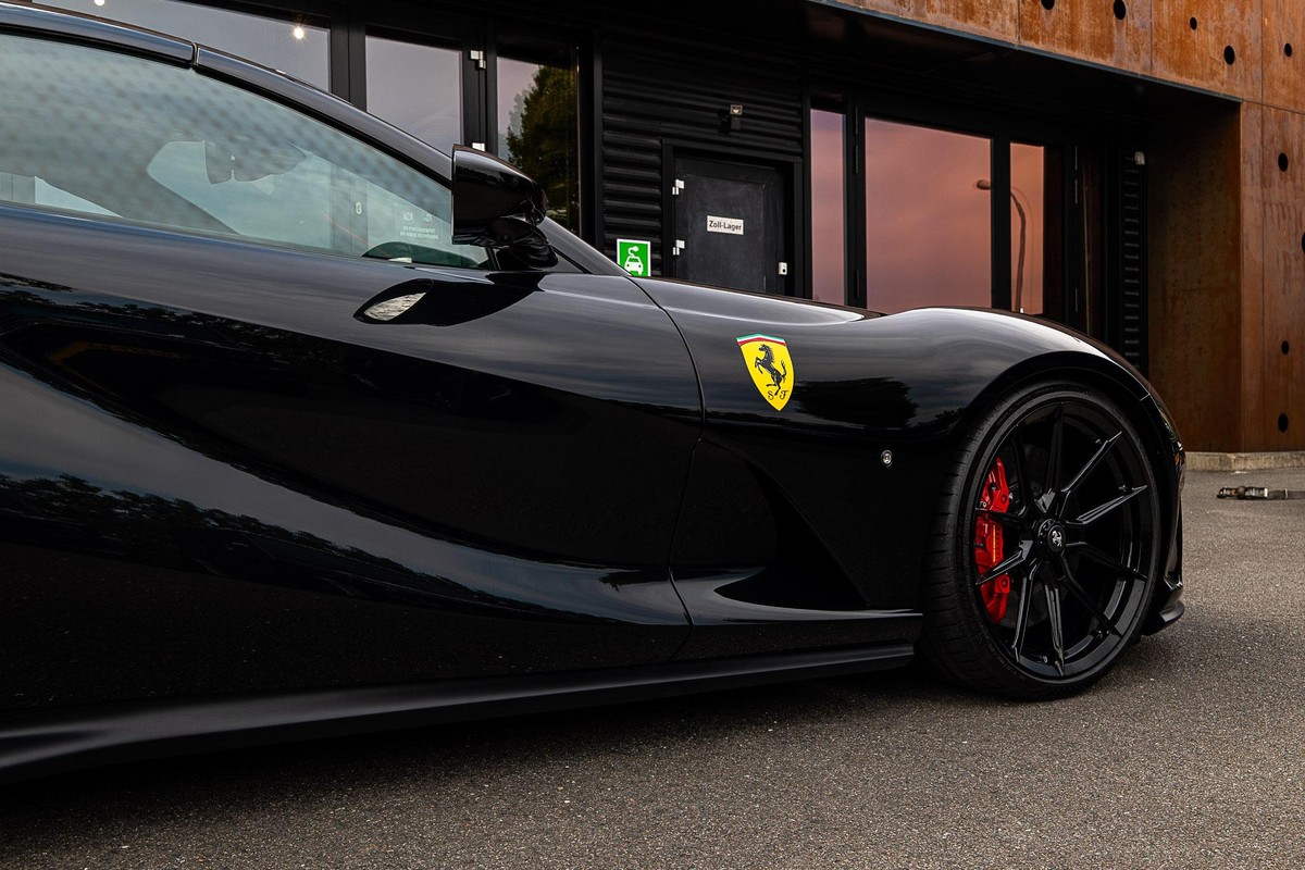 Ferrari 812 GTS