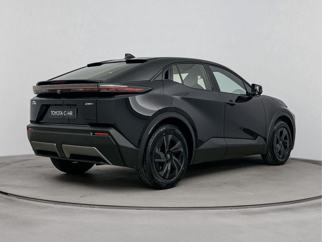 Toyota C-HR+