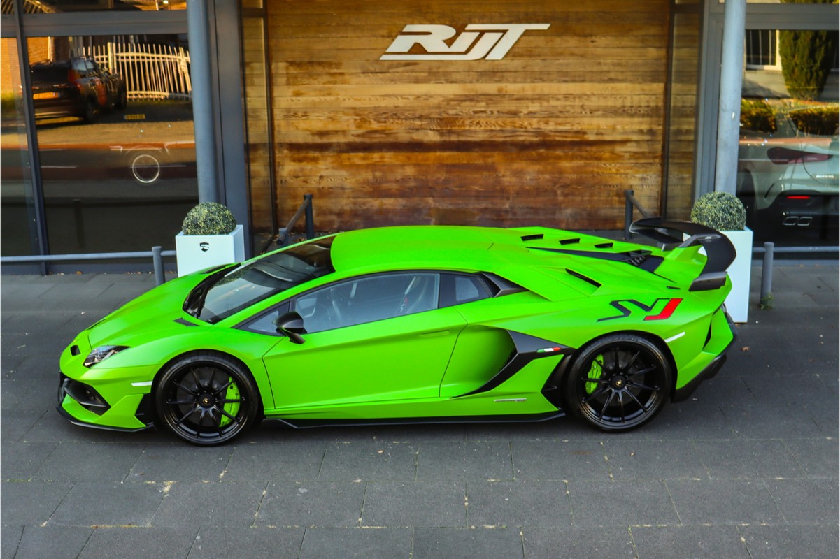 Lamborghini Aventador