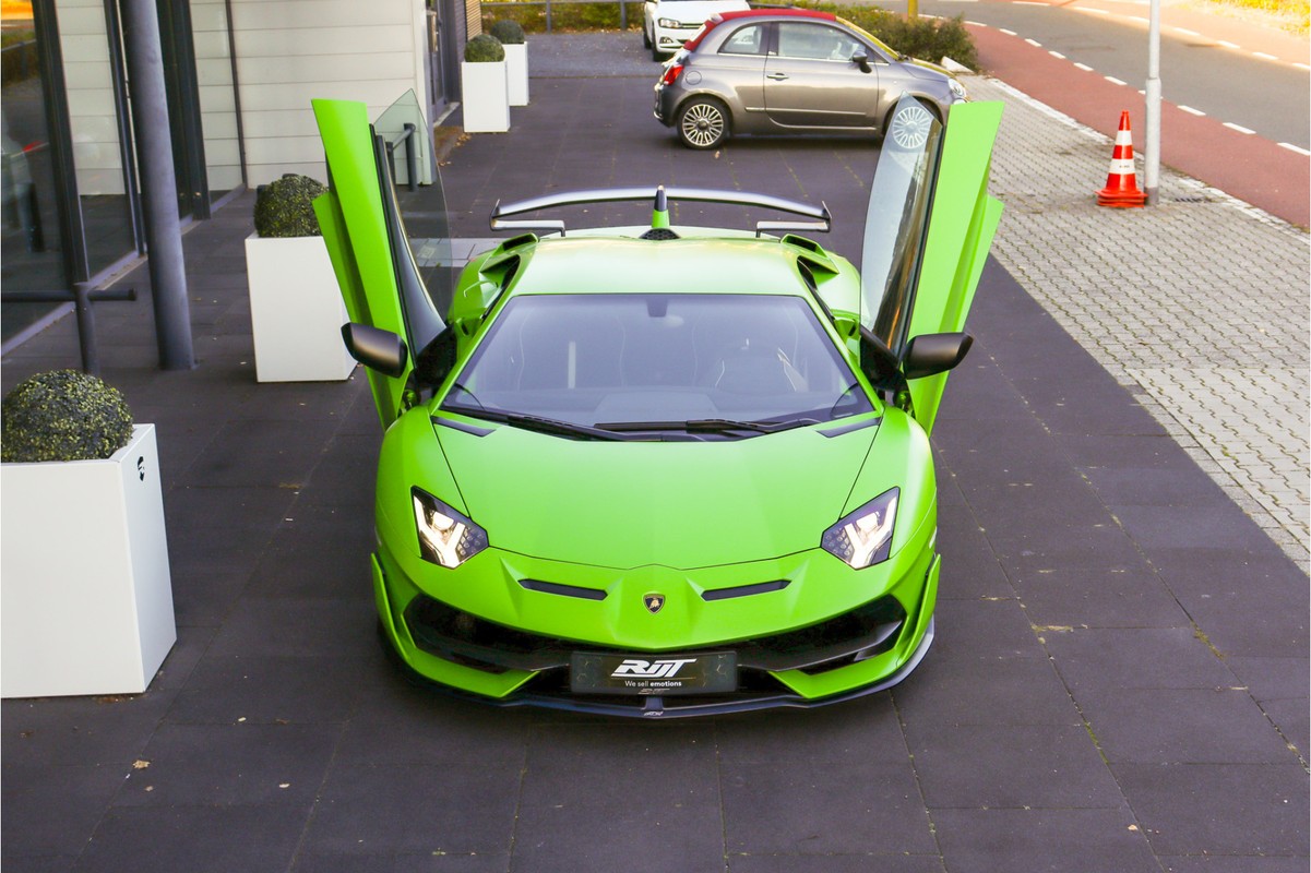 Lamborghini Aventador