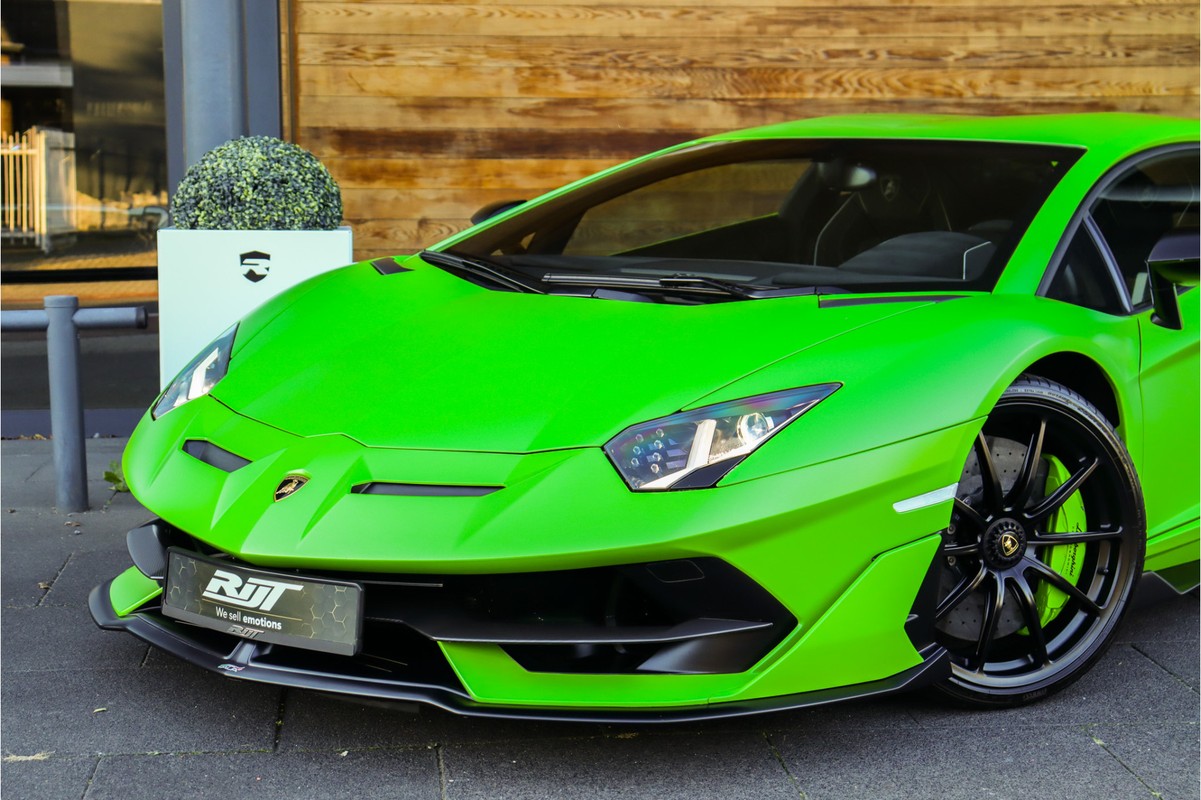 Lamborghini Aventador