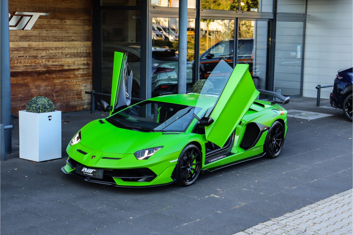 Lamborghini Aventador
