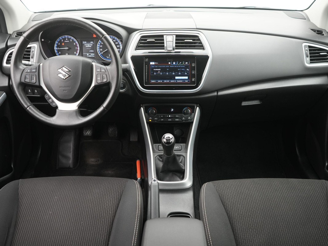 Suzuki S-Cross