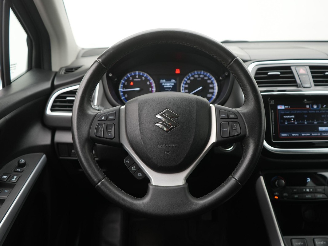 Suzuki S-Cross