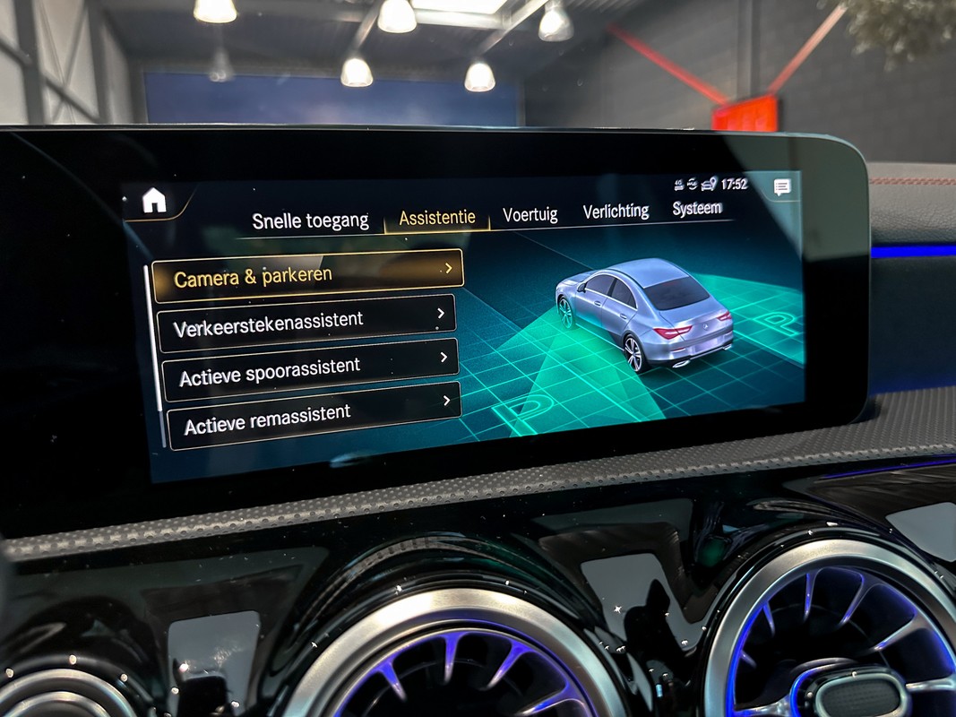 Mercedes-Benz CLA