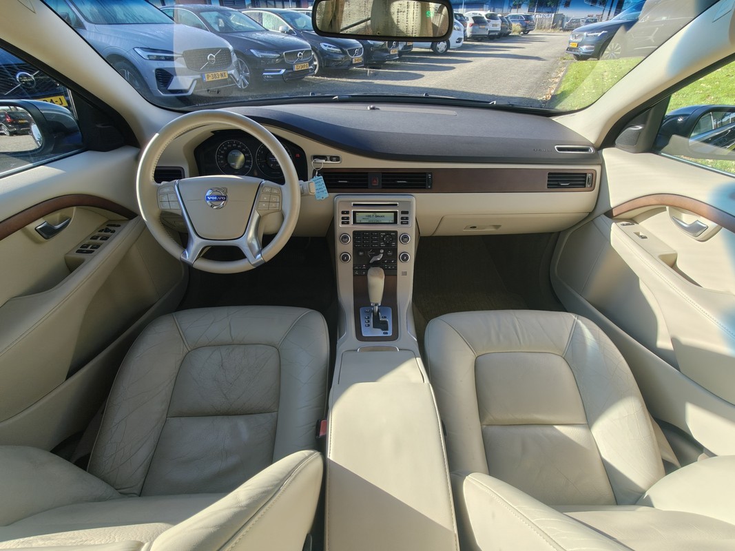 Volvo S80