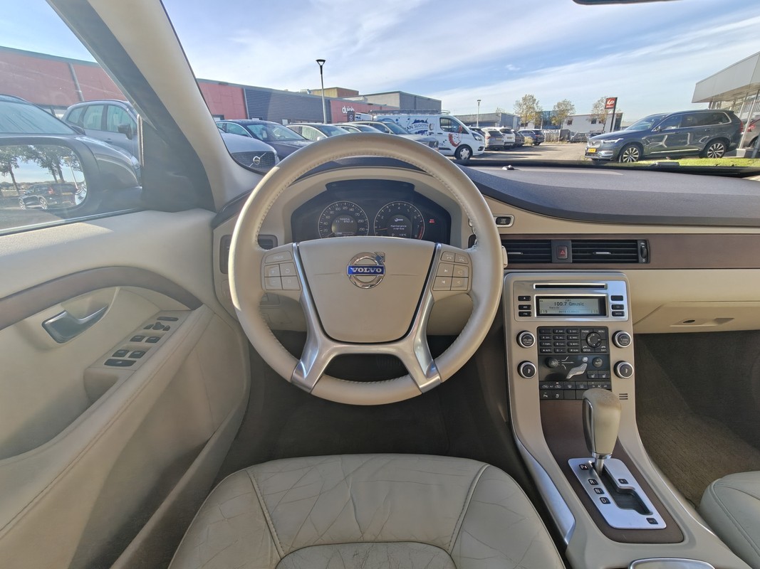 Volvo S80