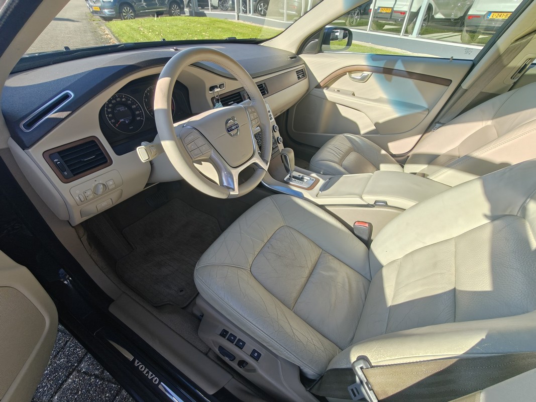 Volvo S80