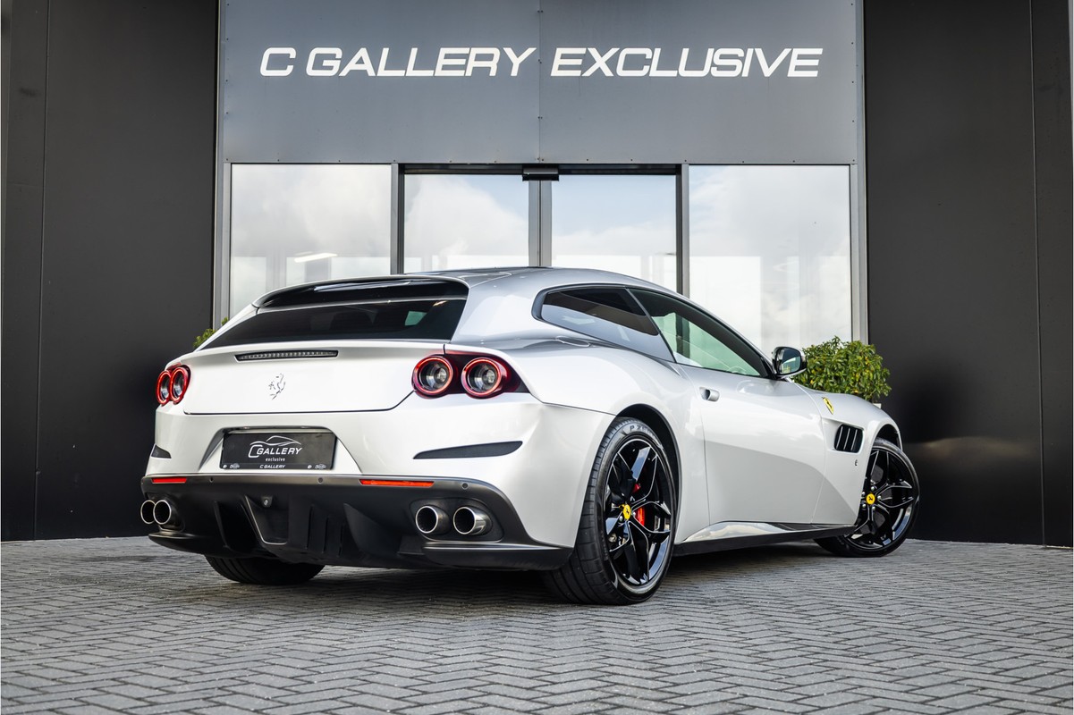 Ferrari GTC4Lusso