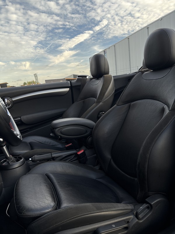 MINI Cooper Cabrio