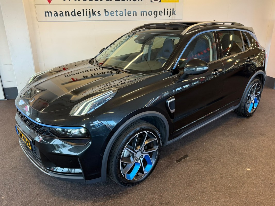Lynk & Co 01