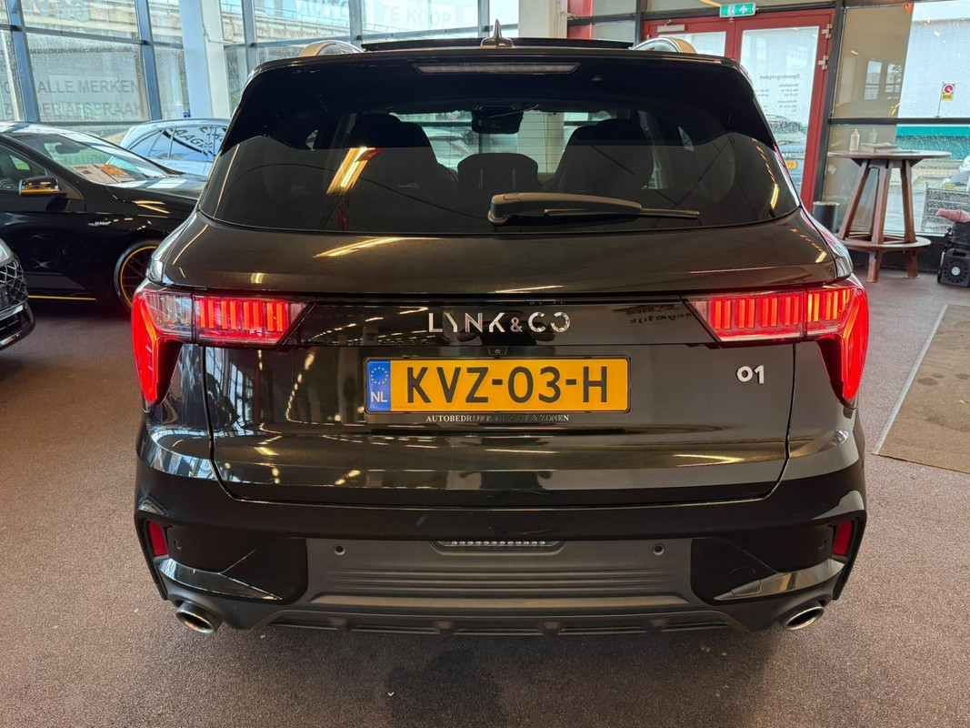 Lynk & Co 01