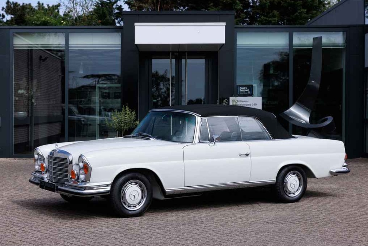 Mercedes-Benz 