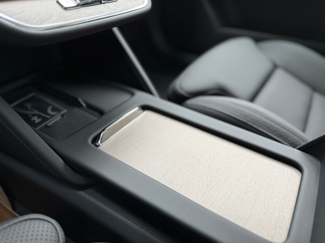 Volvo ES90
