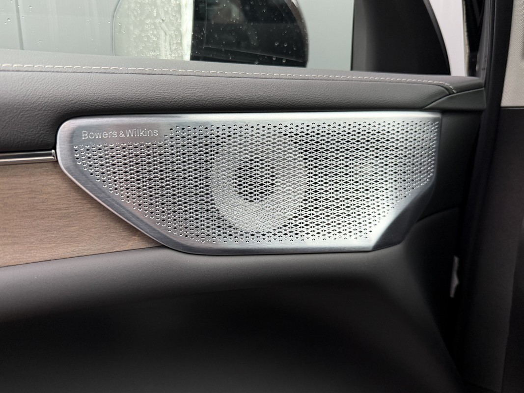 Volvo ES90
