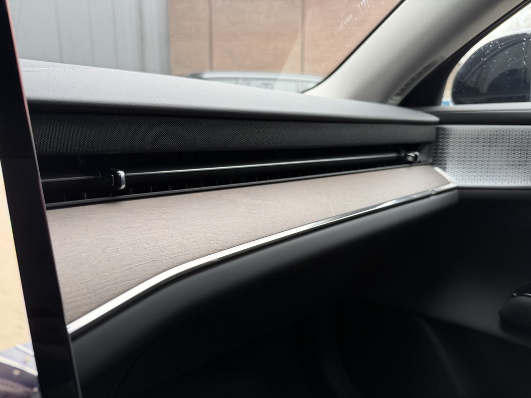 Volvo ES90