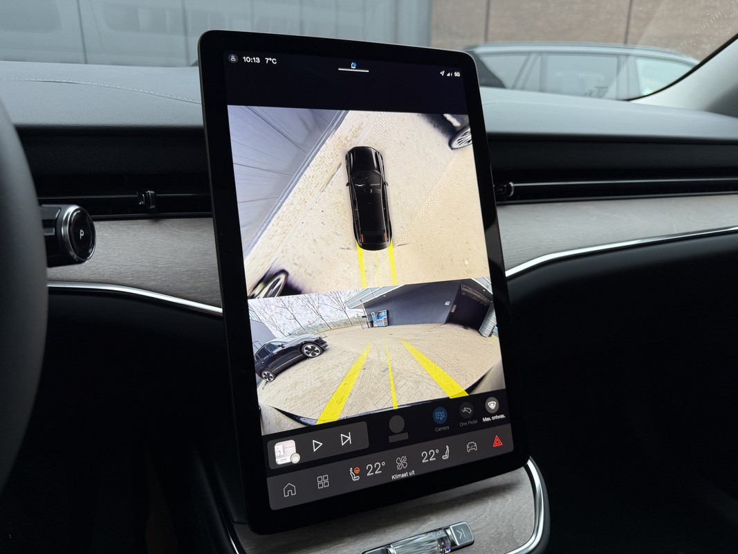 Volvo ES90