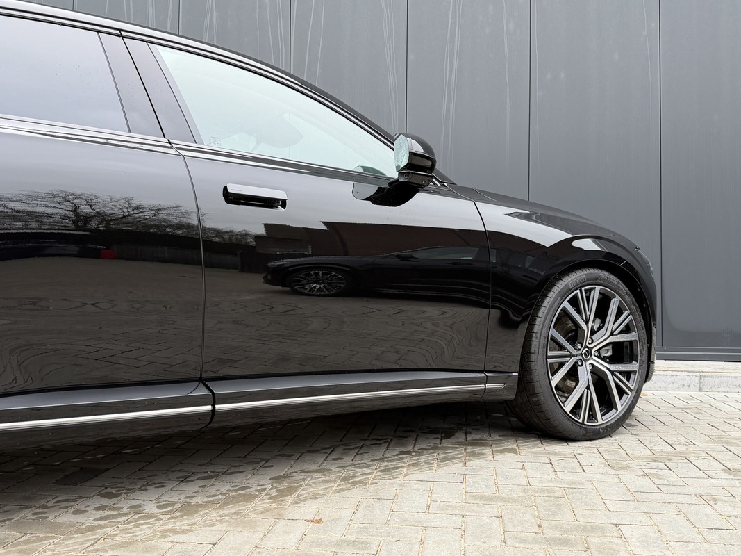 Volvo ES90