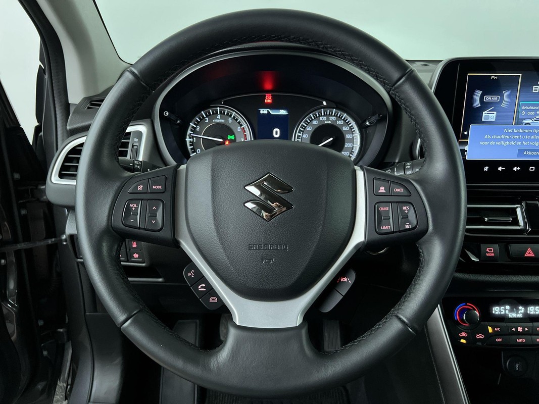 Suzuki S-Cross