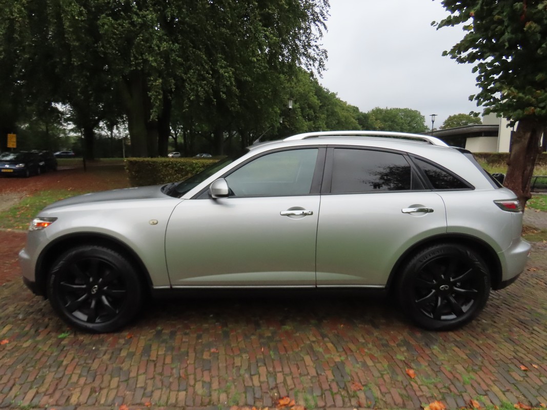 Infiniti FX