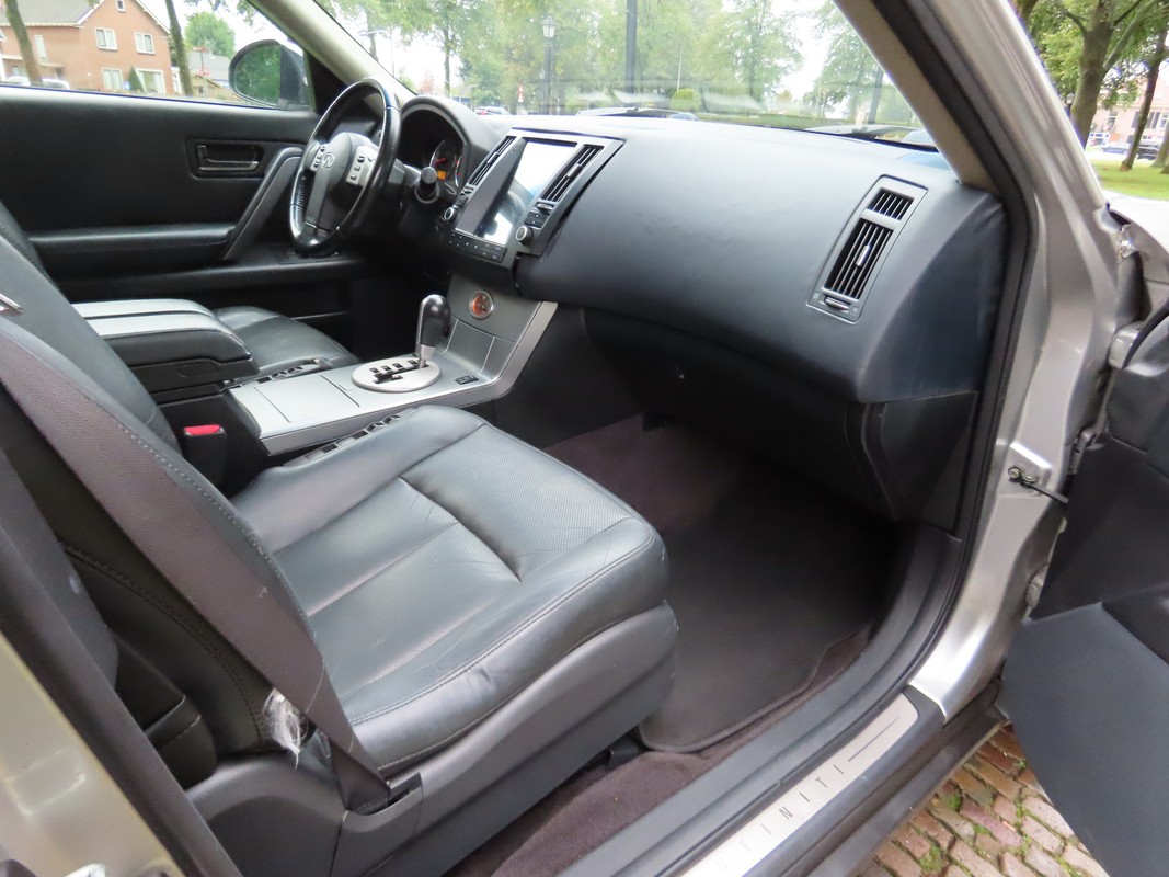 Infiniti FX