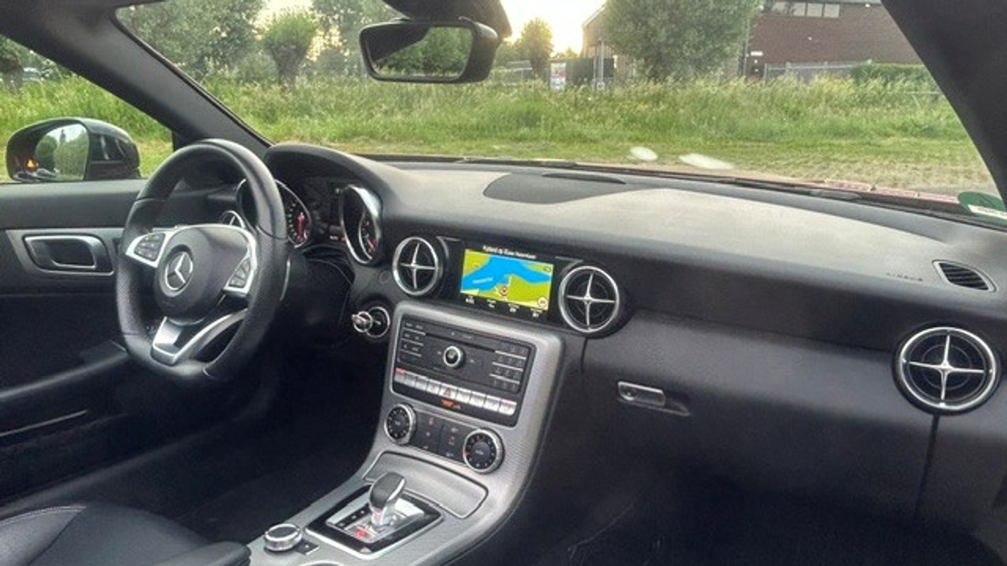 Mercedes-Benz SLC